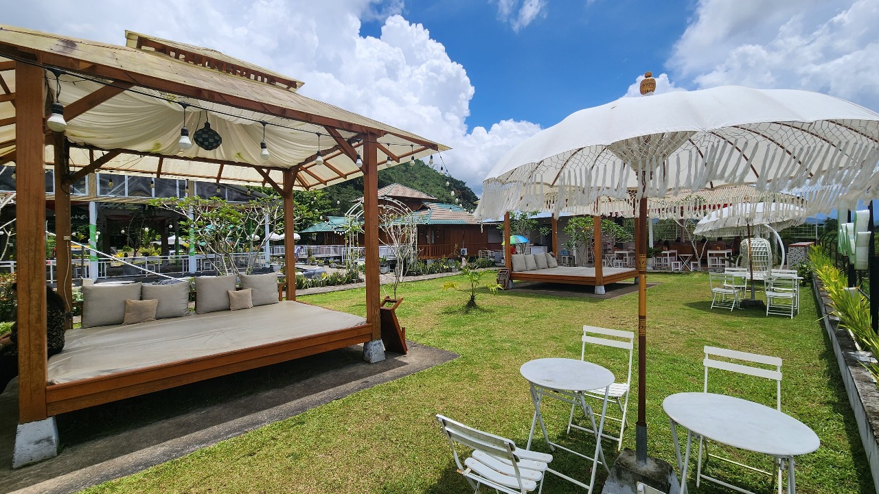 Luna’s Kitchen & Villas
